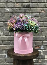 Цветочная композиция из Гипсофила и Розы в шляпной коробке в Стремилово