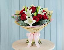 Букет цветов из:  Лилии и Розы #REPLACE_PRED# Стремилово