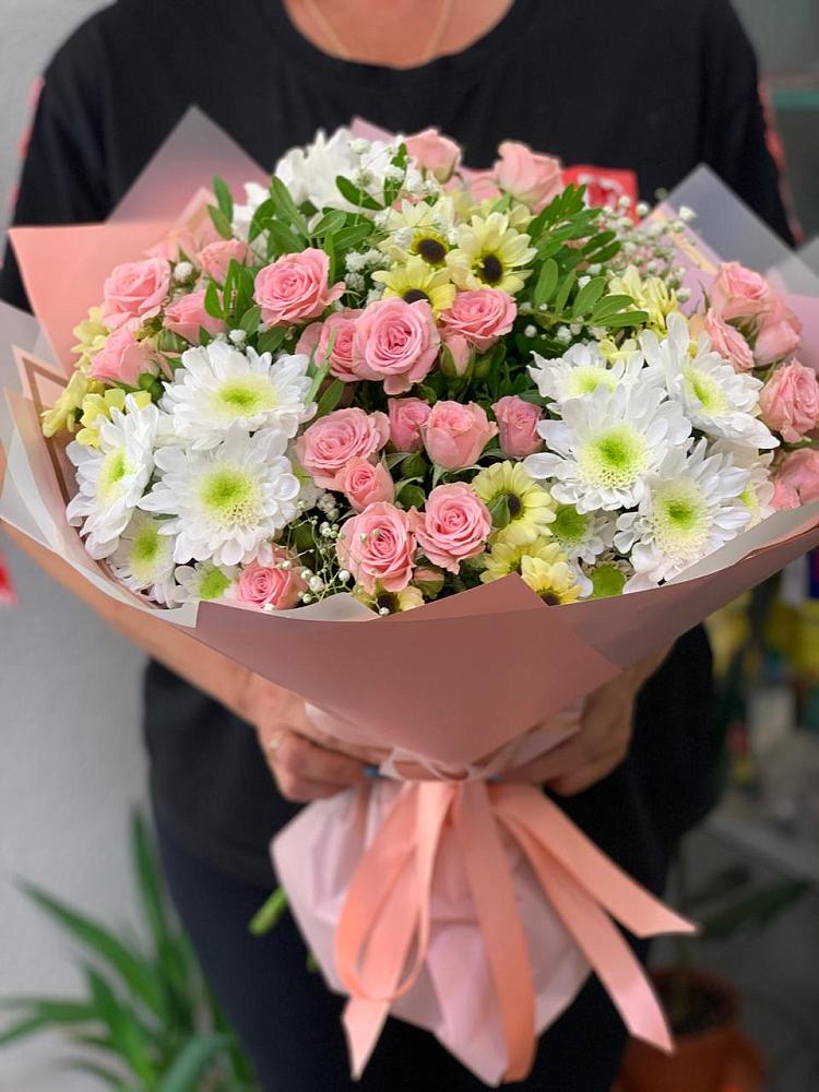 Букет цветов из: Розы и Хризантемы в Стремилово