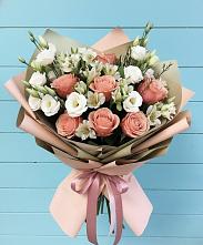 Букет цветов из:  Розы, Альстромерии и Лизиантусы в Стремилово