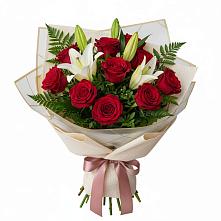 Букет цветов из:  Лилии и Розы #REPLACE_PRED# Стремилово