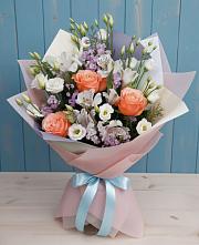 Букет цветов из:  Лизиантусы, Розы, Альстромерии и Гипсофила в Стремилово