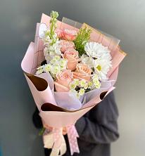 Букет цветов из:  Хризантемы и Розы в Стремилово