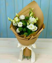 Букет цветов из:  Хризантемы и Лизиантусы #REPLACE_PRED# Стремилово