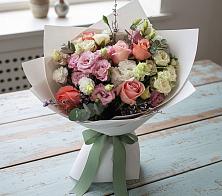 Букет цветов из:  Розы, Лизиантусы и Гвоздики #REPLACE_PRED# Стремилово