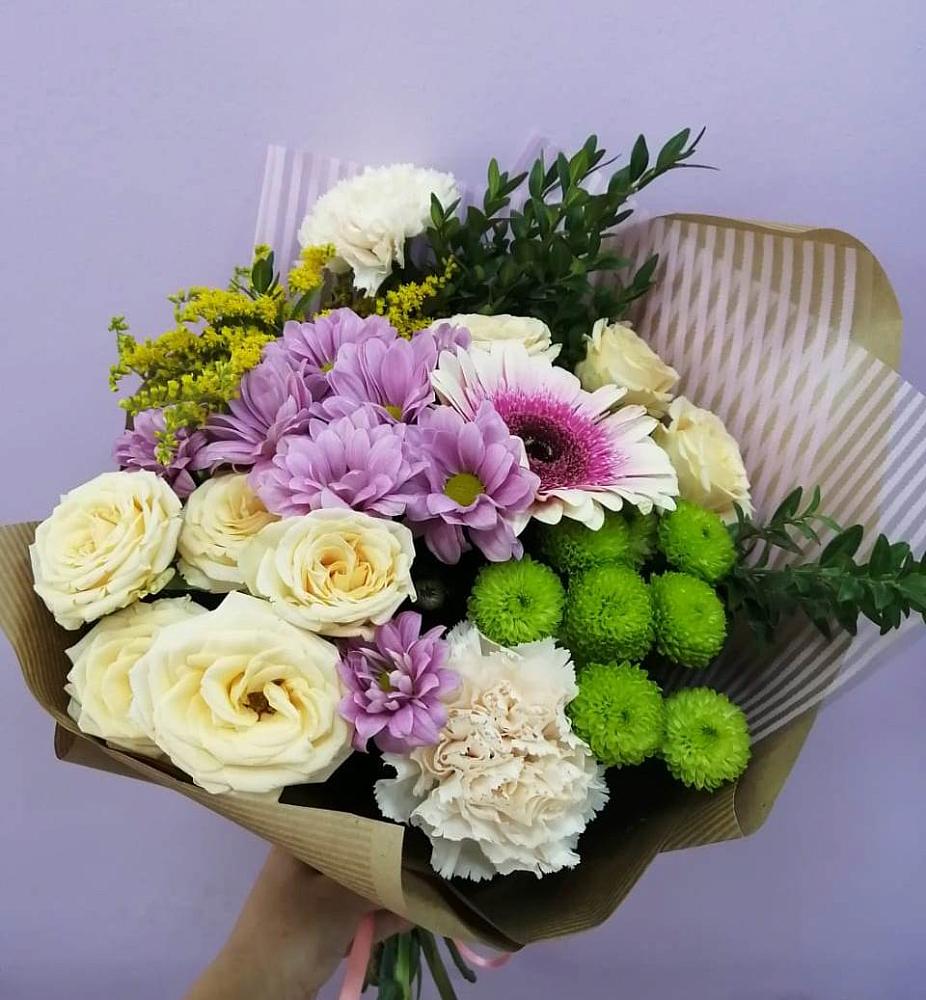 Букет цветов из: Хризантемы, Розы, Гвоздики и Герберы в Стремилово