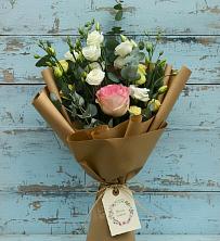 Букет цветов из:  Розы и Лизиантусы в Стремилово